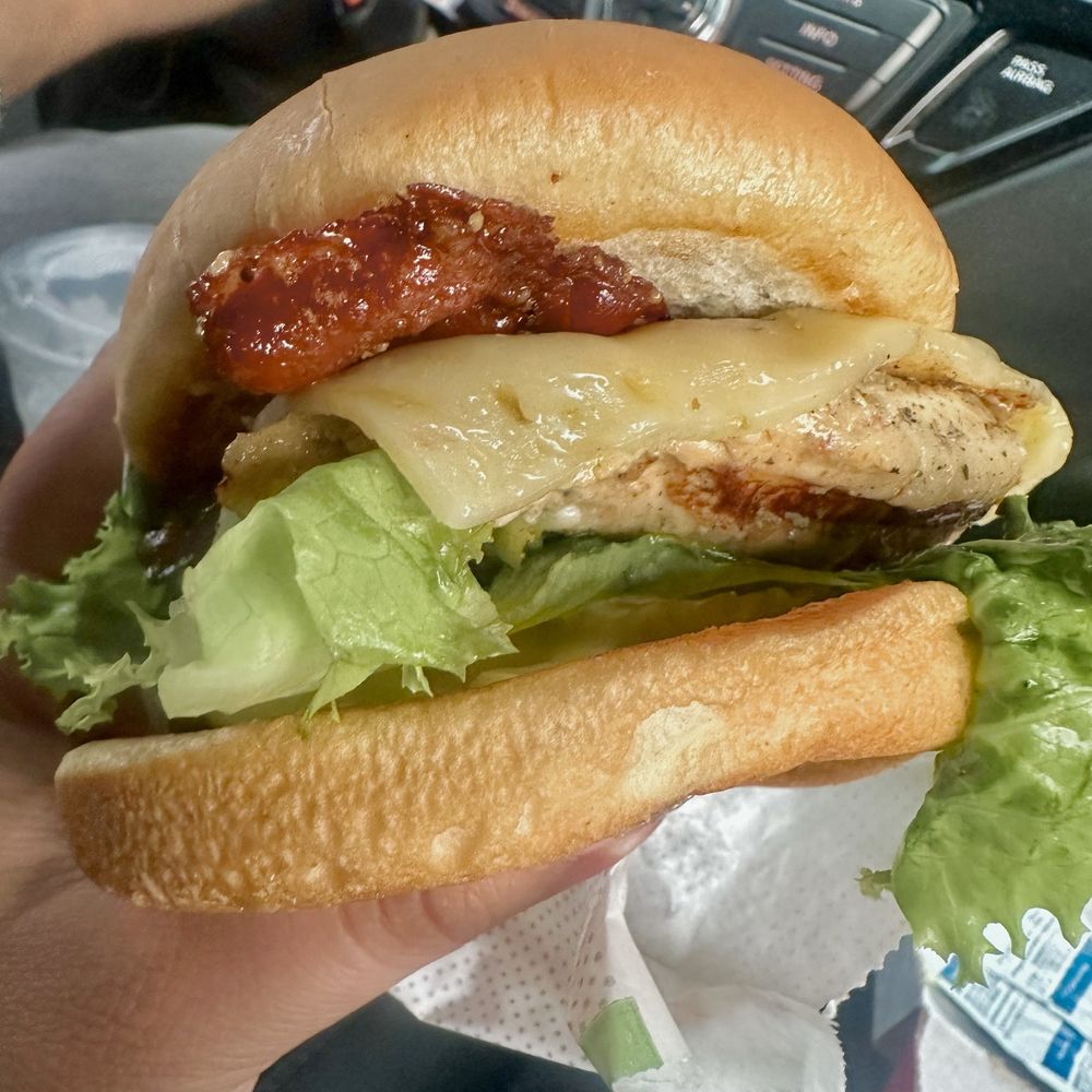 Maple Pepper Bacon Sandwich 7/10