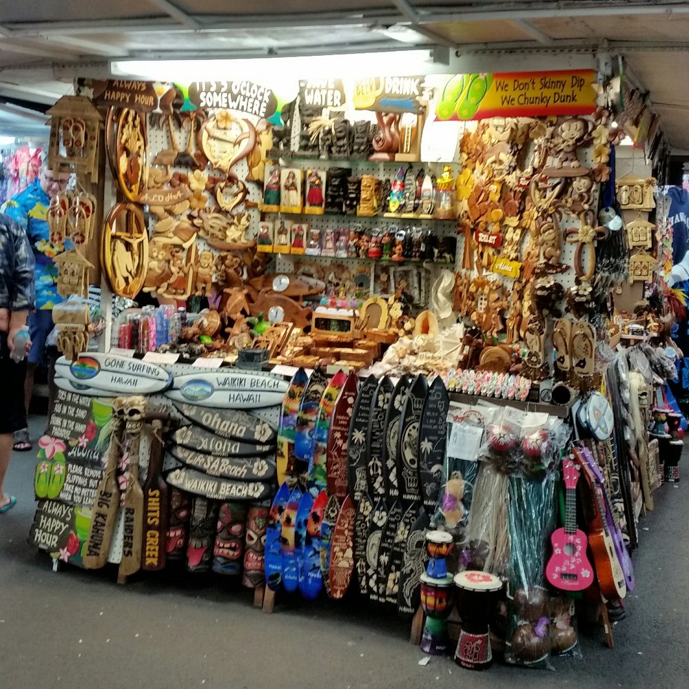 Duke's Lane Properties - Lots of souvenirs to choose from - Jewelry Near Me - Honolulu, Hawaii Duke's Lane Properties - Lots of souvenirs to choose from - Jewelry Near Me - Honolulu, Hawaii