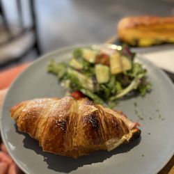 La Barantine - Ham and cheese croissant