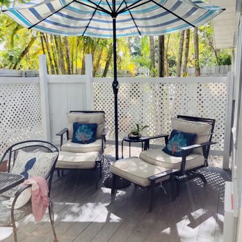 Tarpon Tale Inn - Private patio. - Hotels Near Me - Sanibel, Florida