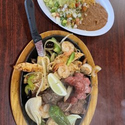 Victoria's Cafe - Menu #4 - mixed grilled Parrillada, shrimp was fresh, sausage, beef, chicken was tender