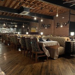Duke’s Restaurant and Wine Bar - Stunning dinning area!