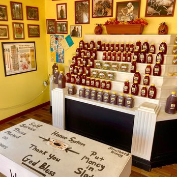 Struther's Honey - a display of honey - Honey Near Me - Lake Wales, Florida Struther's Honey - a display of honey - Honey Near Me - Lake Wales, Florida