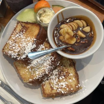 Bistro 76 Cafe & Catering - Banana foster French toast - Breakfast & Brunch Near Me - Edmonds, Washington