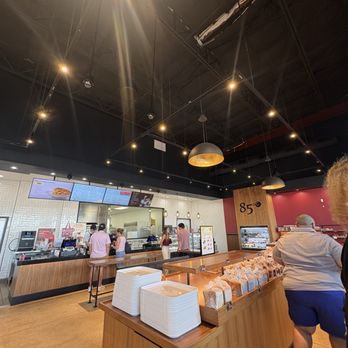 85°C Bakery Cafe-San Antonio - Bakeries Near Me - San Antonio, Texas