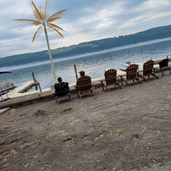 Tiki Bar on Seneca Lake - View of the lakr