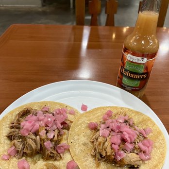 Chichen Itza Restaurant - Tacos de Cochinita Pibil - Mexican Near Me - Los Angeles, California