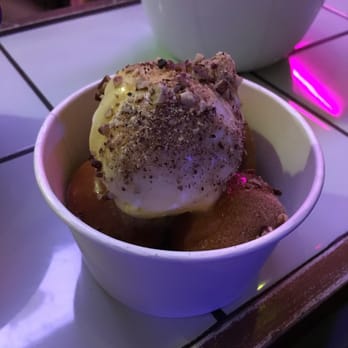 Dinerama - Cinnamon salted caramel doughnuts with honeycomb ice cream - Food Court Near Me - London, XGL