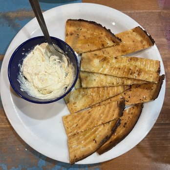 The Blue Onion - Artichoke Heart Dip with cauliflower Flatbread - Pizza Near Me - Weslaco, Texas The Blue Onion - Artichoke Heart Dip with cauliflower Flatbread - Pizza Near Me - Weslaco, Texas