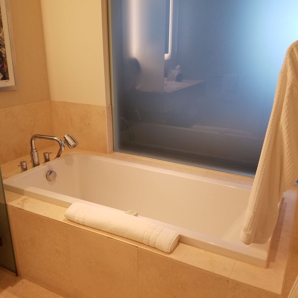 Hotel Arista - Hotels Near Me - Naperville, Illinois Hotel Arista - Hotels Near Me - Naperville, Illinois