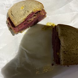 Tenafly Kosher Deli & Caterers - corned beef on rye dinner.