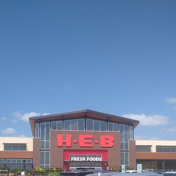 H-E-B - I like the storefront, looks like a small house. - Grocery Near Me - Mansfield, Texas