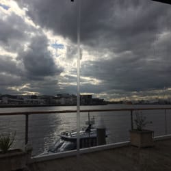 Pier 35 Bar & Grill