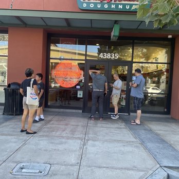 Krispy Kreme - Krispy Kreme closed for 45 minutes - Donuts Near Me - Fremont, California