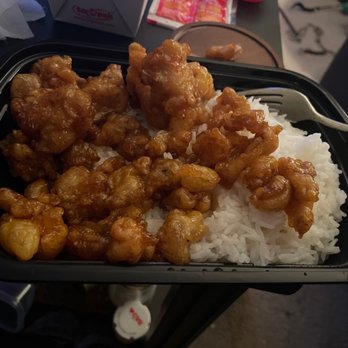 Hunan Kitchen - Crap and no chicken only bread. Pathetic excuse for food. - Cantonese Near Me - Rohnert Park, California Hunan Kitchen - Crap and no chicken only bread. Pathetic excuse for food. - Cantonese Near Me - Rohnert Park, California