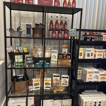 Peltier Winery - Wineries Near Me - Acampo, California