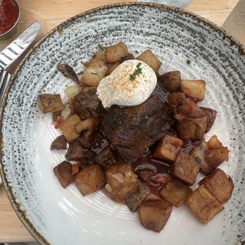 Terrain Cafe - Devon - short rib & egg - New American Near Me - Devon, Pennsylvania
