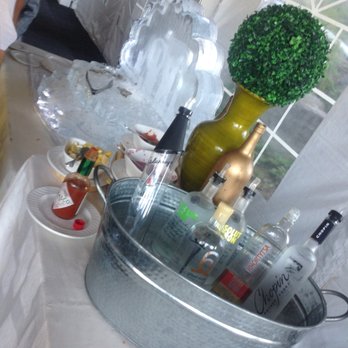 The Manor - (Now empty) oyster bar and vodka shot station - Venues & Event Spaces Near Me - King, Ontario