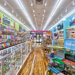 World of Smoke & Vape - Hollywood
