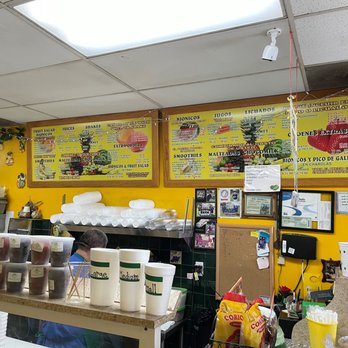 Bionicos Y Jugos Zapopan - the interior of a coffee shop - Juice Bars & Smoothies Near Me - La Puente, California