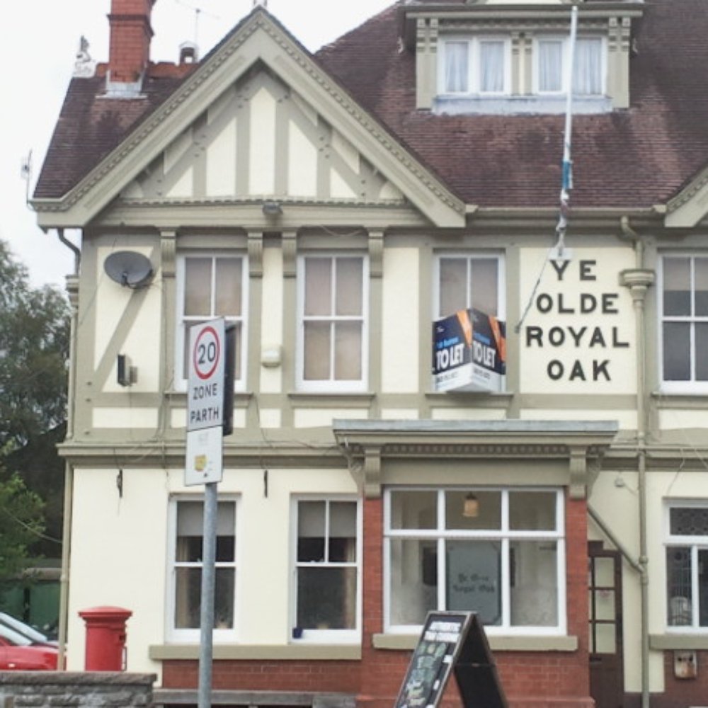 Ye Olde Royal Oak - Royal Oak Pub - Pubs Near Me - Hengoed, CAY Ye Olde Royal Oak - Royal Oak Pub - Pubs Near Me - Hengoed, CAY