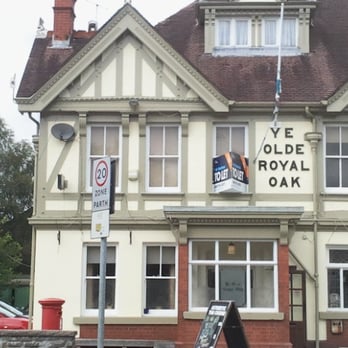 Ye Olde Royal Oak - Royal Oak Pub - Pubs Near Me - Hengoed, CAY Ye Olde Royal Oak - Royal Oak Pub - Pubs Near Me - Hengoed, CAY