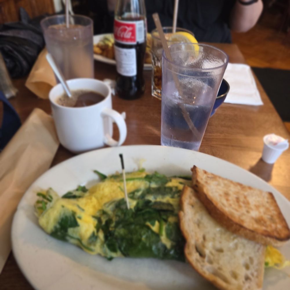 Mushroom,  spinach,  and cheese omelet