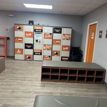 Big Air Del Rio - Lockers for belongings - Trampoline Parks Near Me - Del Rio, Texas Big Air Del Rio - Lockers for belongings - Trampoline Parks Near Me - Del Rio, Texas