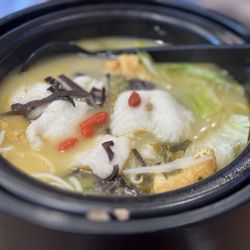 Ten Seconds Yunnan Rice Noodle - R8. Golden Hot and Sour Soup with Rice Noodles