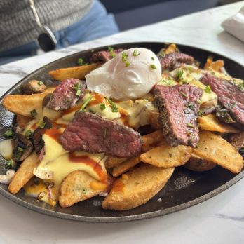 The Cozy Cafe + Bar - Angus steak skillet - Breakfast & Brunch Near Me - Kelowna, British Columbia The Cozy Cafe + Bar - Angus steak skillet - Breakfast & Brunch Near Me - Kelowna, British Columbia