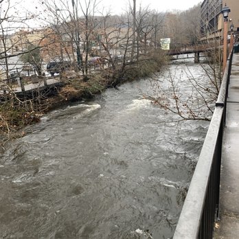 River Terrace - Resorts Near Me - Gatlinburg, Tennessee River Terrace - Resorts Near Me - Gatlinburg, Tennessee