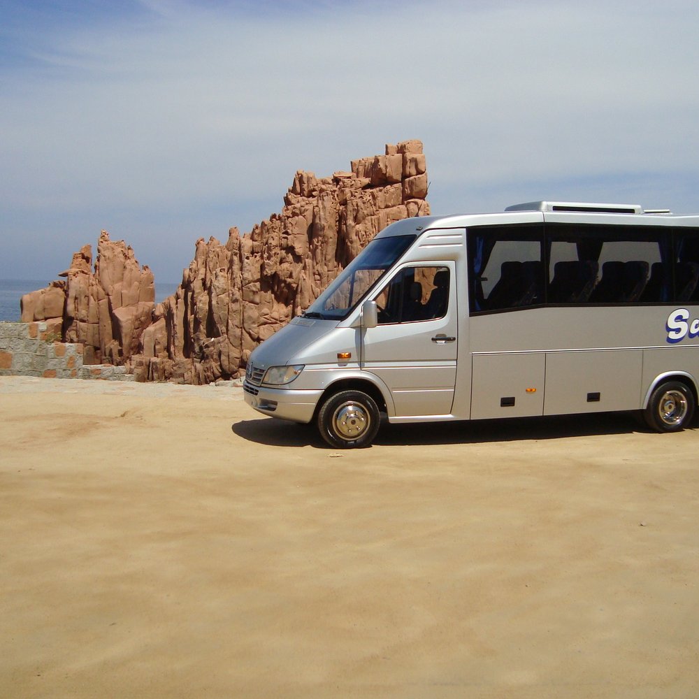 Tragedia della strada: Incidente mortale tra moto e bus ad Iglesias, image size:1000x1000