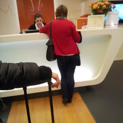 EasyHotel Amsterdam - Front desk