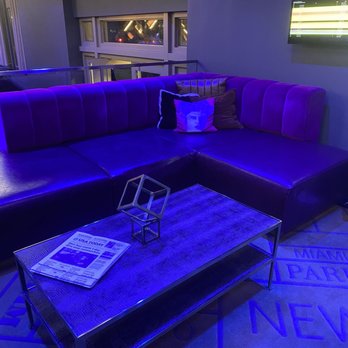 Dutch's Lounge - Lobby - Lounges Near Me - Newark, New Jersey