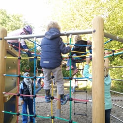 Spielplatz An Der Postwiese - Neues Klettergerüst, cool..