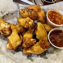Wingnuts Pub and Grub - Wings with mango habanero sauce and spicy bbq sauce