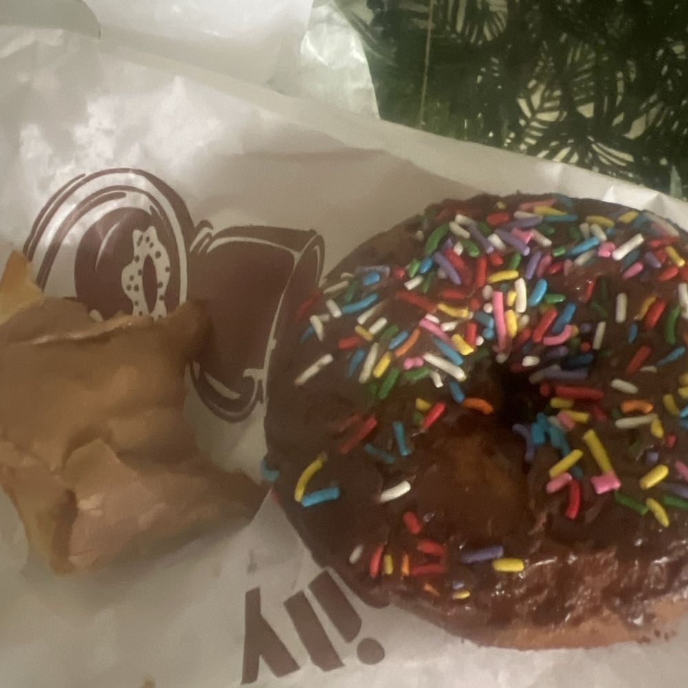 Baker's Dozen - The maple bar I devoured lol and the sprinkle donut soooo yummy!!! - Donuts Near Me - Anaheim, California