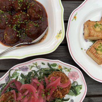 Supperland - The shareables they have are great for a table of more than two guests! - Southern Near Me - Charlotte, North Carolina Supperland - The shareables they have are great for a table of more than two guests! - Southern Near Me - Charlotte, North Carolina