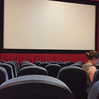 Regal Tara Cinemas - Screen and seats - Cinema Near Me - Atlanta, Georgia