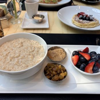 Jardin - Steel cut oatmeal - American Near Me - Las Vegas, Nevada Jardin - Steel cut oatmeal - American Near Me - Las Vegas, Nevada