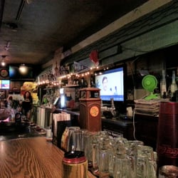 New Place Lounge - Dead bar.