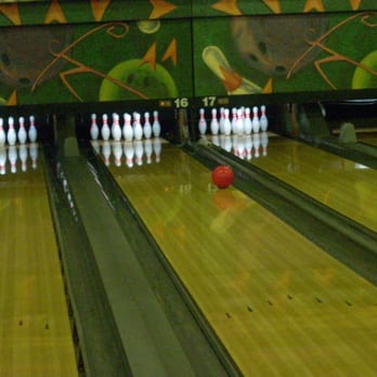 Sunset Bowling Lanes - look at them teeth - Bowling Near Me - San Marcos, Texas Sunset Bowling Lanes - look at them teeth - Bowling Near Me - San Marcos, Texas