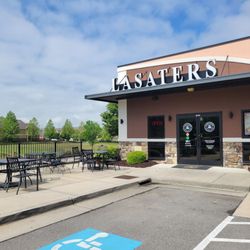 Lasaters Coffee & Tea - Dog friendly patio dining at entrance.