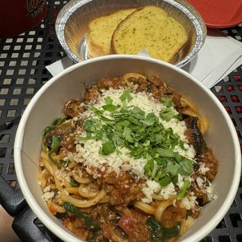 Wow Spaghetti - Wow spaghetti and garlic toast - Fast Food Near Me - Westminster, California