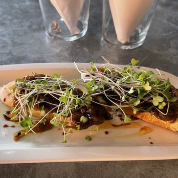 Bravas Bar de Tapas - Goat Cheese Toast - GET OMG - Spanish Near Me - Healdsburg, California Bravas Bar de Tapas - Goat Cheese Toast - GET OMG - Spanish Near Me - Healdsburg, California