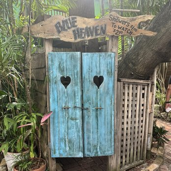 Blue Heaven - Shower - Breakfast & Brunch Near Me - Key West, Florida