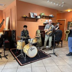 Butter Notes Cafe - Live band