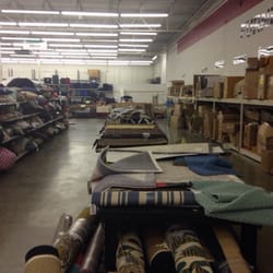 Bargain Hunt - Rugs and boxed items