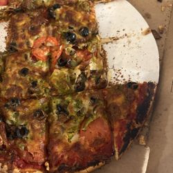 Charlie Fox's Pizzeria & Eatery - Scorched pizza 30 min late