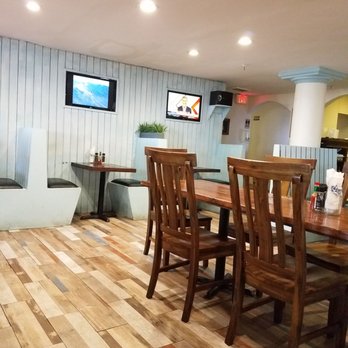CJ's Crab Shack - Dining - Seafood Near Me - Miami Beach, Florida